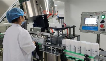 各行各業(yè)都在搶直播人才 浙江襪廠開出百萬年薪